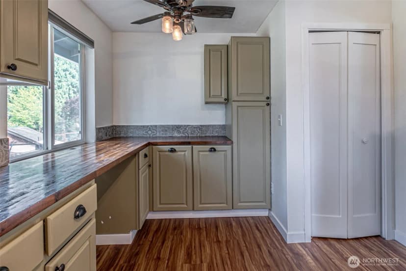 Property photo for 2704 180th Avenue E, Lake Tapps photo 7