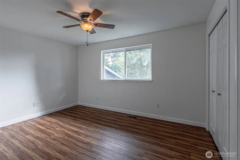 Property photo for 2704 180th Avenue E, Lake Tapps photo 16