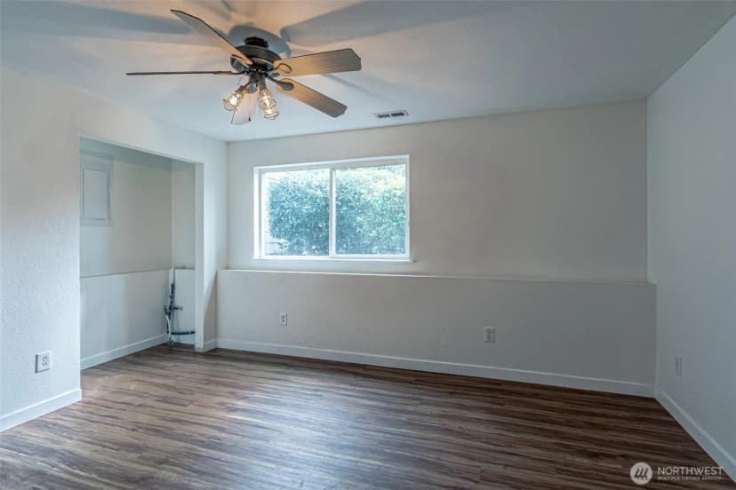 Property photo for 2704 180th Avenue E, Lake Tapps photo 24