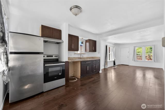 Property photo for 110 Lincoln Avenue, Kent photo 3