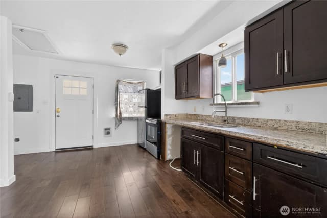 Property photo for 110 Lincoln Avenue, Kent photo 5