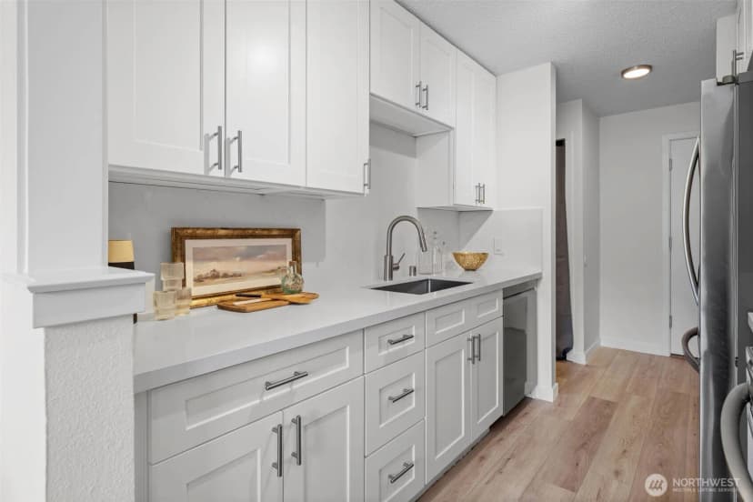 Property photo for 12701 Ne 9th Place #d306, Bellevue photo 5