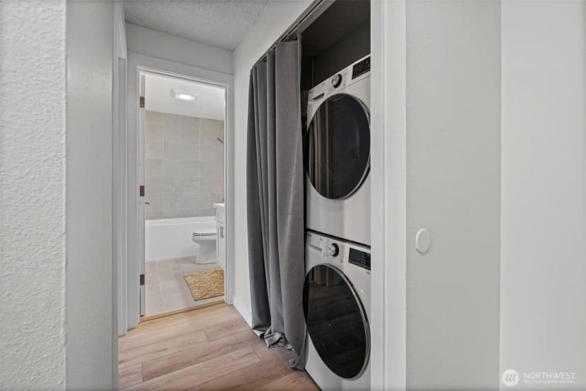Property photo for 12701 Ne 9th Place #d306, Bellevue photo 13