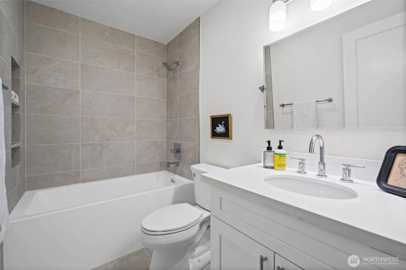 Property photo for 12701 Ne 9th Place #d306, Bellevue photo 12