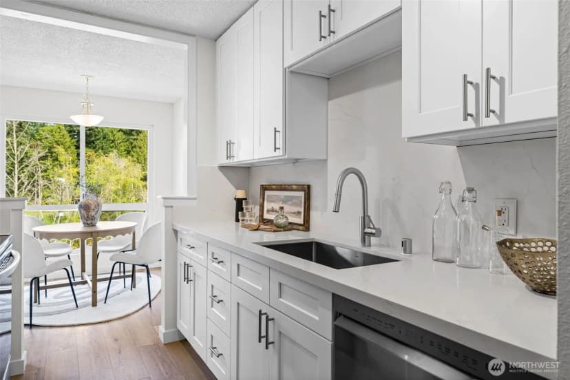 Property photo for 12701 Ne 9th Place #d306, Bellevue photo 7