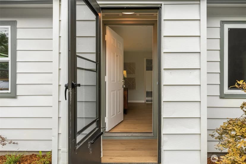 Property photo for 8150 13th Avenue Sw, Seattle photo 14