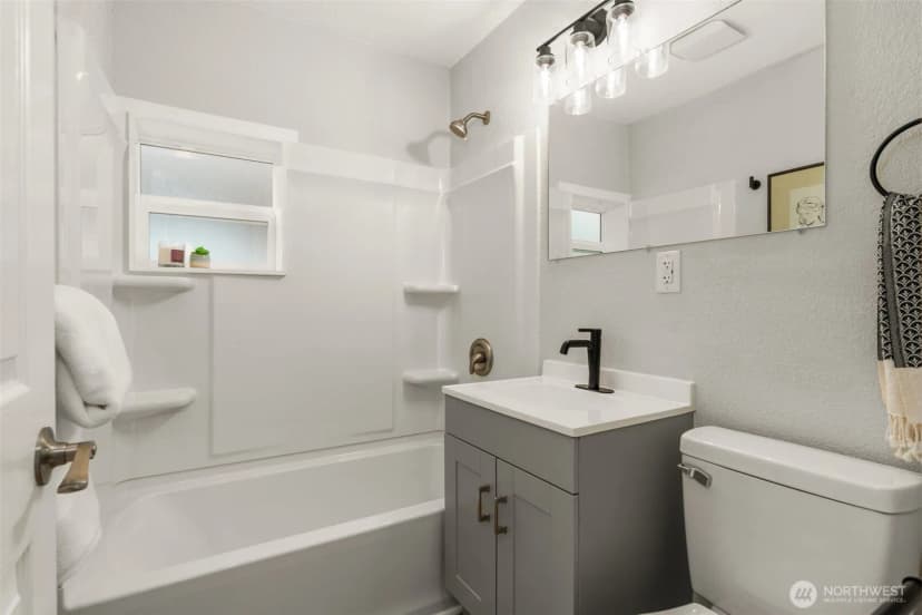 Property photo for 8150 13th Avenue Sw, Seattle photo 13