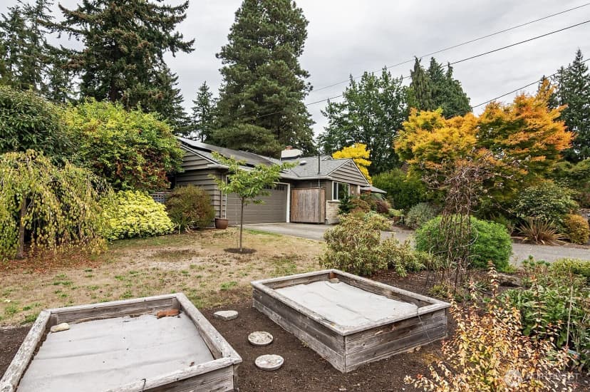Property photo for 124 N 180th Street, Shoreline photo 3