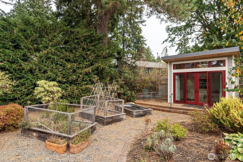 Property photo for 124 N 180th Street, Shoreline photo 22