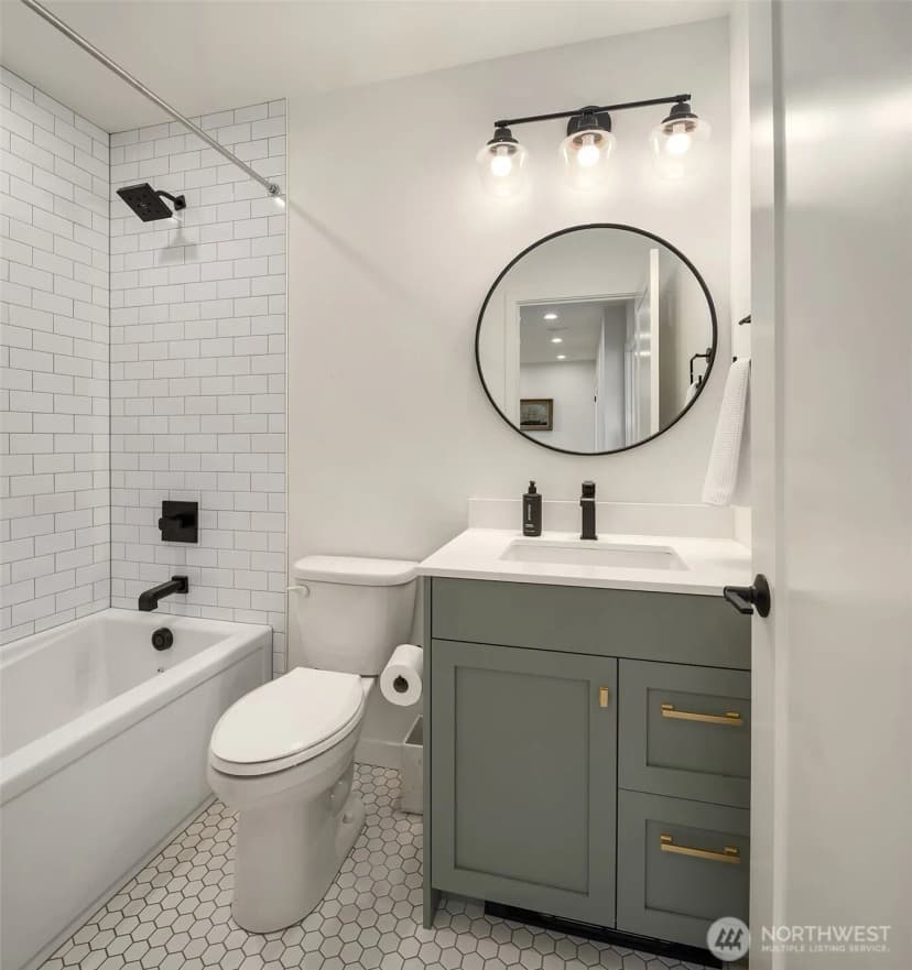 Property photo for 3639 34th Avenue W, Seattle photo 29