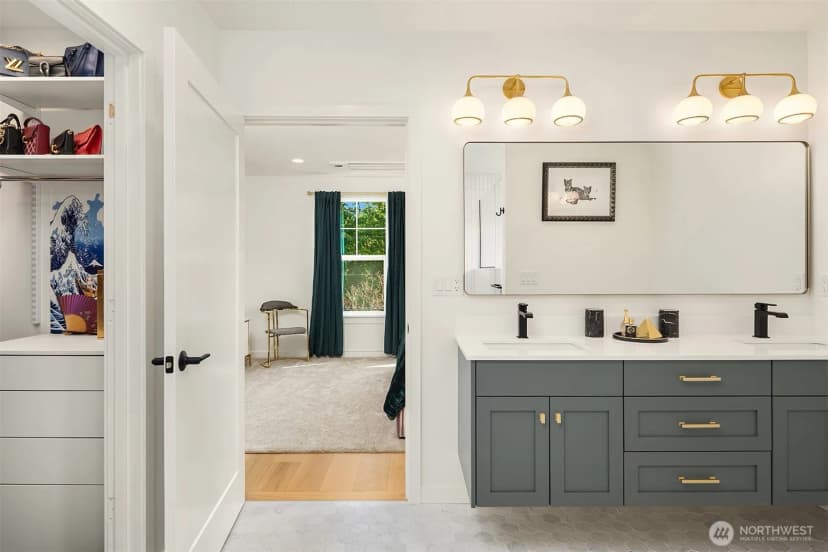 Property photo for 3639 34th Avenue W, Seattle photo 24