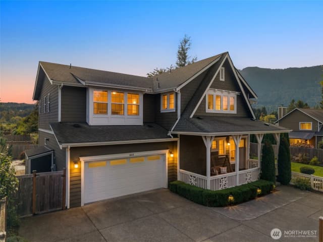 Property photo for 1069 Se 13th Avenue, North Bend