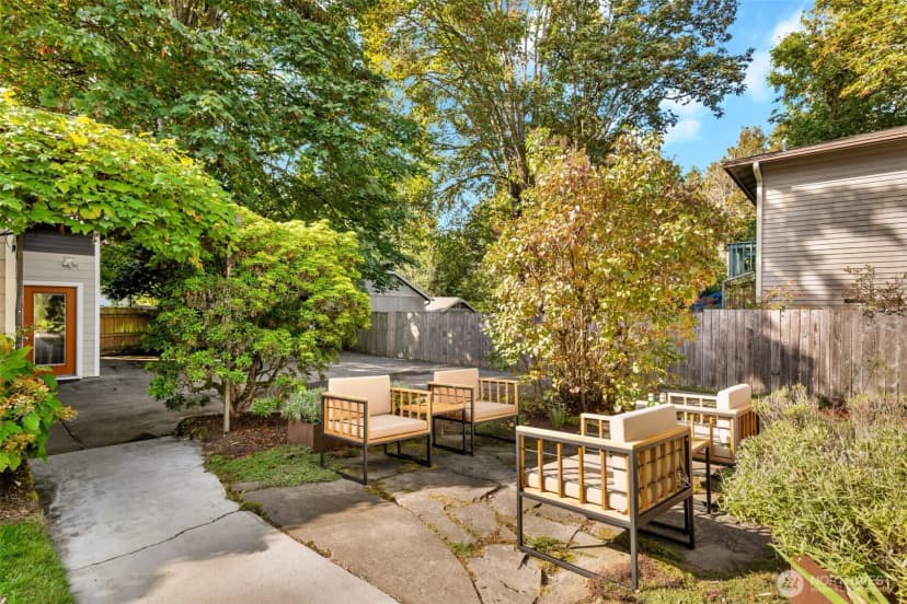 Property photo for 2537 Ne 97th Street, Seattle photo 22