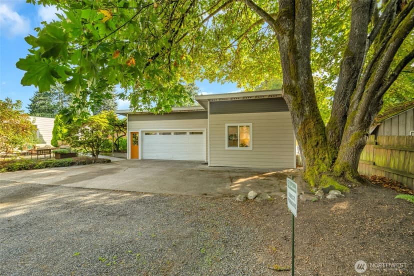 Property photo for 2537 Ne 97th Street, Seattle photo 32