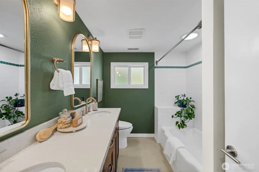 Property photo for 2537 Ne 97th Street, Seattle photo 14