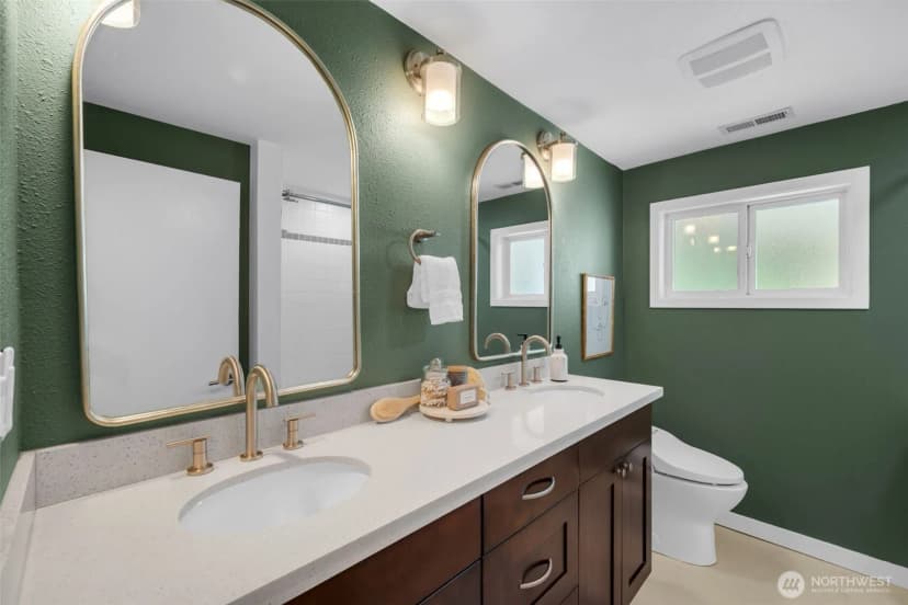 Property photo for 2537 Ne 97th Street, Seattle photo 13