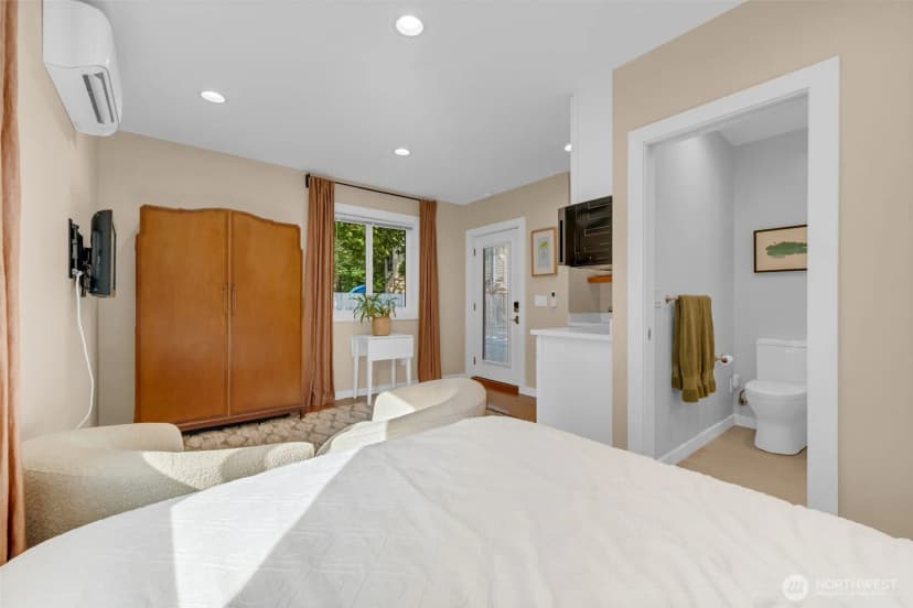 Property photo for 2537 Ne 97th Street, Seattle photo 27