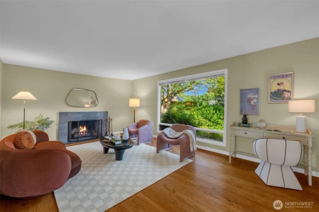 Property photo for 2537 Ne 97th Street, Seattle photo 5