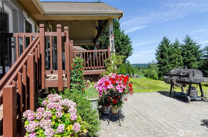 Property photo for 14340 Laplash Lane Se, Tenino photo 30