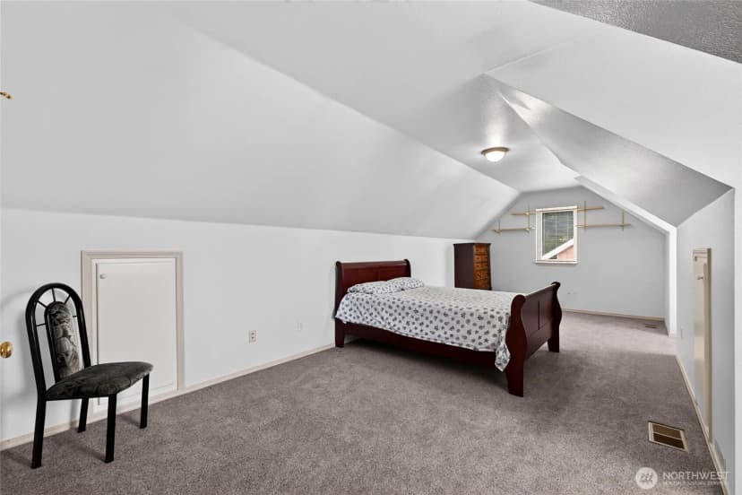Property photo for 10021 Se 245th Place, Kent photo 27