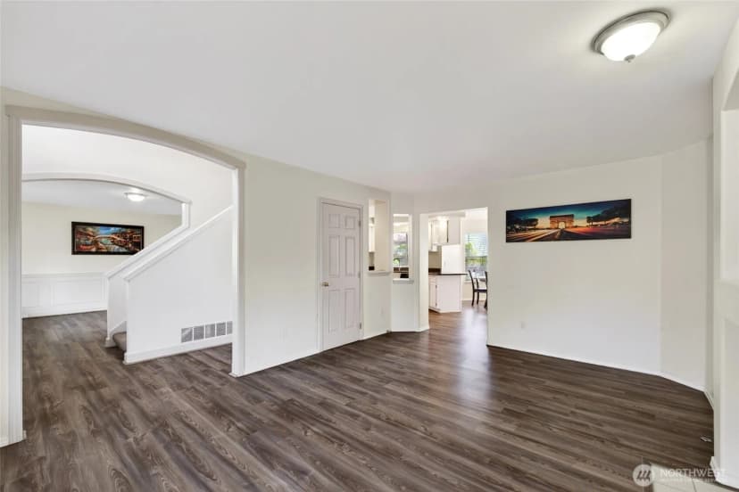 Property photo for 10021 Se 245th Place, Kent photo 5