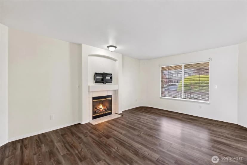 Property photo for 10021 Se 245th Place, Kent photo 7