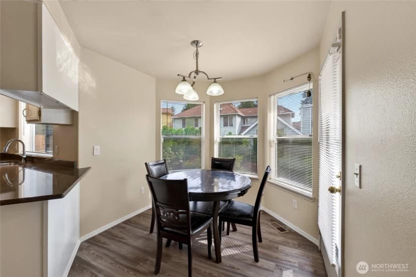 Property photo for 10021 Se 245th Place, Kent photo 14