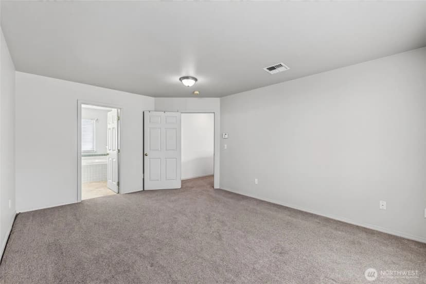 Property photo for 10021 Se 245th Place, Kent photo 19