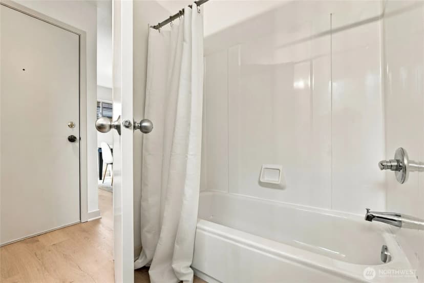 Property photo for 6735 Shaffer Avenue S, Seattle photo 19