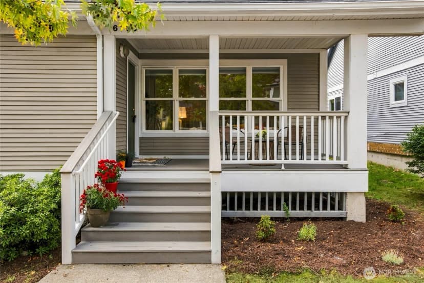 Property photo for 6735 Shaffer Avenue S, Seattle photo 4