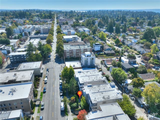 Property photo for 2125 California Avenue Sw #103, Seattle photo 2