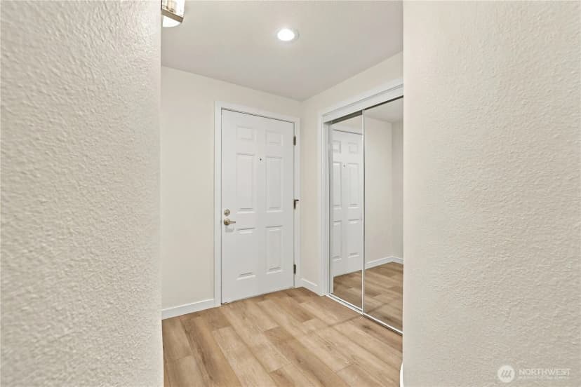 Property photo for 2125 California Avenue Sw #103, Seattle photo 17