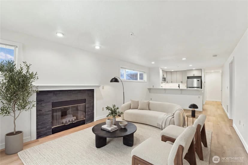 Property photo for 2125 California Avenue Sw #103, Seattle photo 7