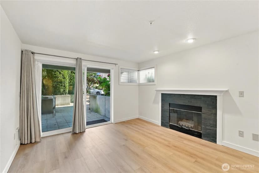 Property photo for 2125 California Avenue Sw #103, Seattle photo 10