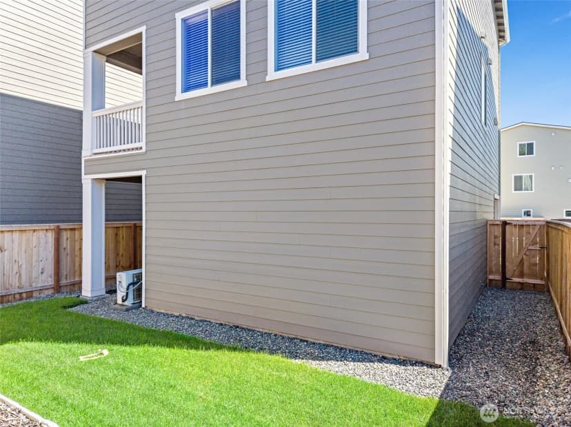Property photo for 15124 87th Place E, Puyallup photo 9