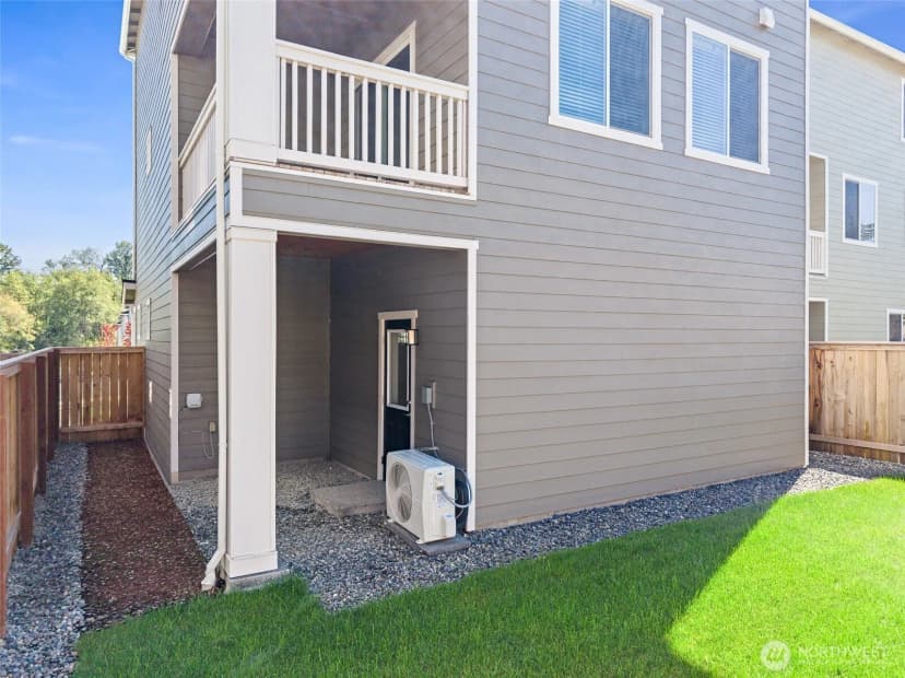 Property photo for 15124 87th Place E, Puyallup photo 8