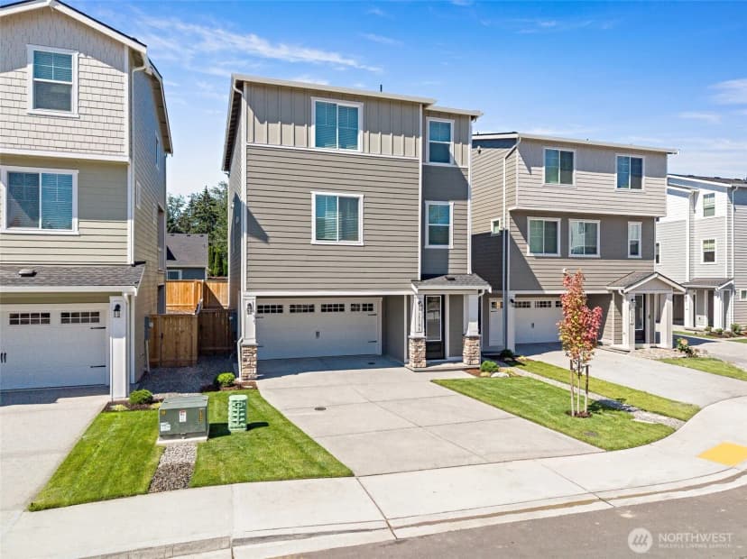 Property photo for 15124 87th Place E, Puyallup photo 3