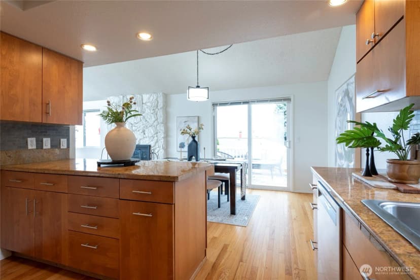 Property photo for 5815 Frances Avenue Ne, Tacoma photo 15