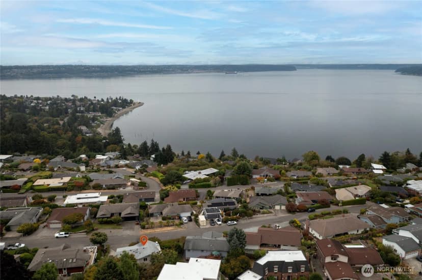 Property photo for 5815 Frances Avenue Ne, Tacoma photo 38