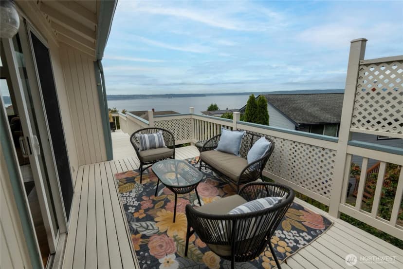 Property photo for 5815 Frances Avenue Ne, Tacoma photo 11