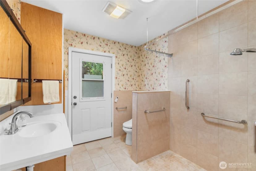 Property photo for 344 Se O'leary Street, Oak Harbor photo 30