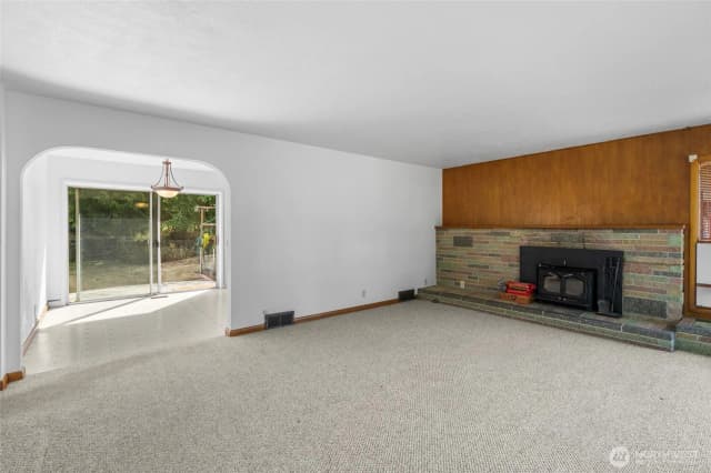 Property photo for 344 Se O'leary Street, Oak Harbor photo 4