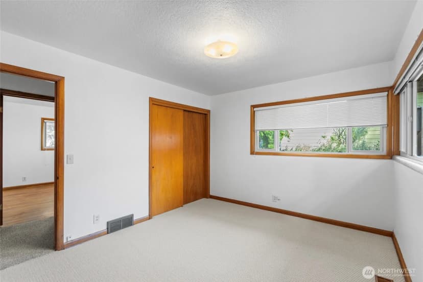 Property photo for 344 Se O'leary Street, Oak Harbor photo 32