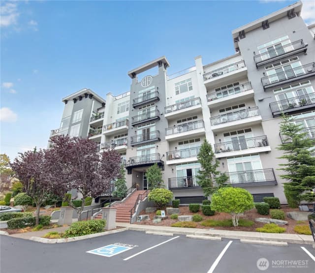 Property photo for 320 E 32nd Street #505, Tacoma photo 2