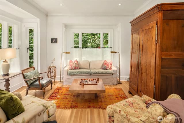 Property photo for 3816 E Spring Street, Seattle photo 5