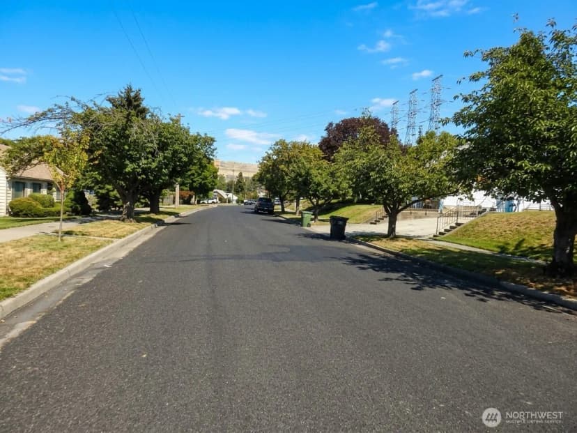 Property photo for 308 Stevens Avenue, Coulee Dam photo 3