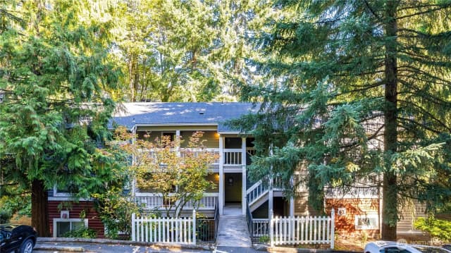 Property photo for 15246 Se 43rd Court #g301, Bellevue photo 2