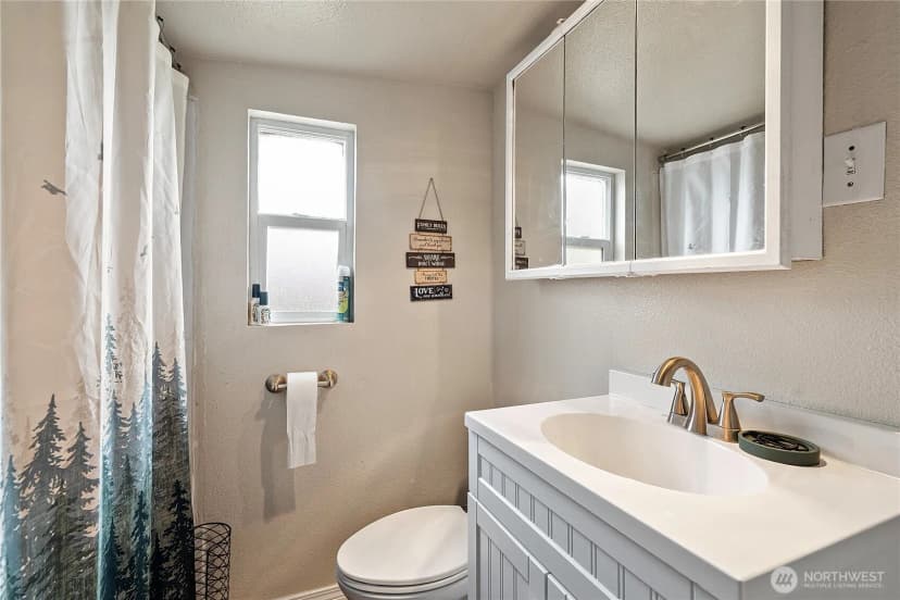 Property photo for 227 S Cedar Street, Buckley photo 9