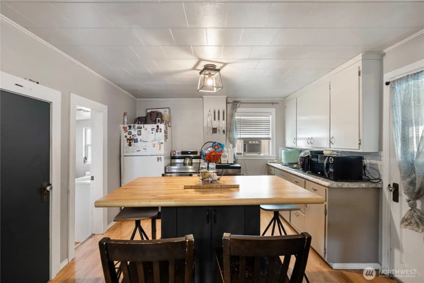 Property photo for 227 S Cedar Street, Buckley photo 14