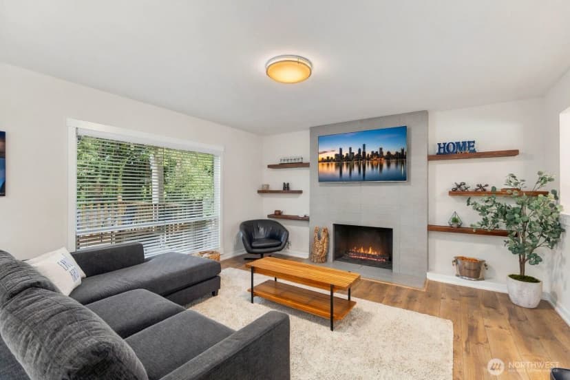 Property photo for 14945 22nd Avenue Sw, Burien photo 6